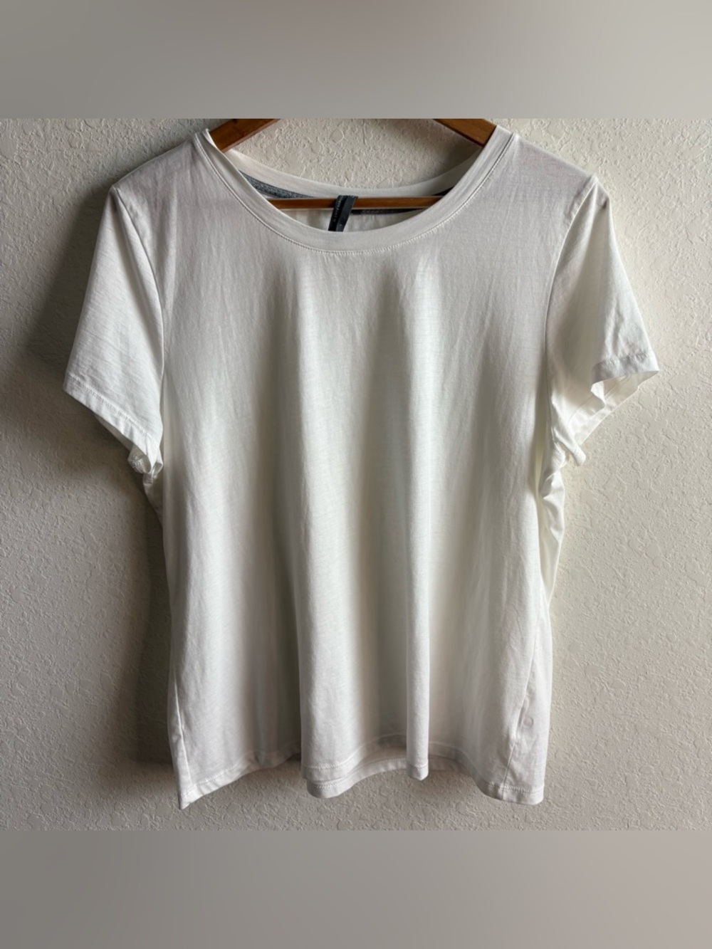 Anthropologie Solid White T-Shirt Pima Cotton Size Large